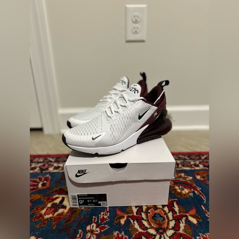 Nike Air Max 270 Men’s Size 9.5